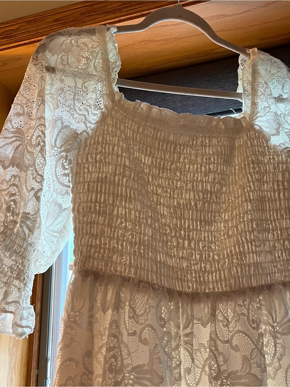 Baltic Born Tate Smocked Lace White and Cream Dress Women’s Size S - Picture 8 of 9